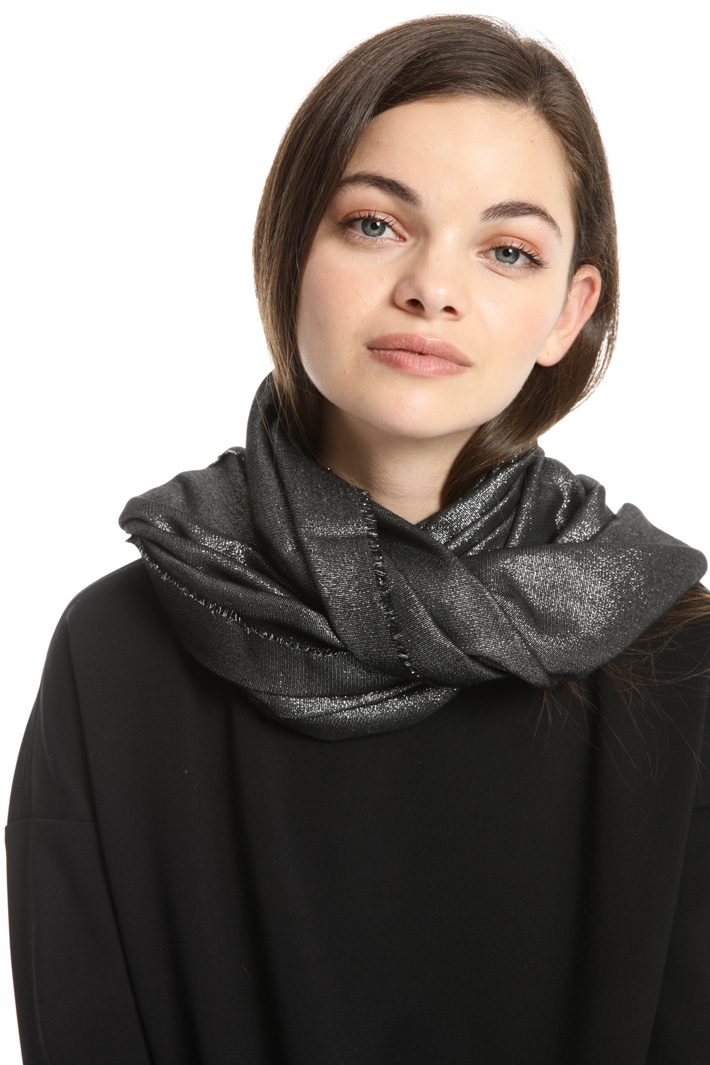 Lurex viscose scarf Intrend Lurex viscose scarf Intrend