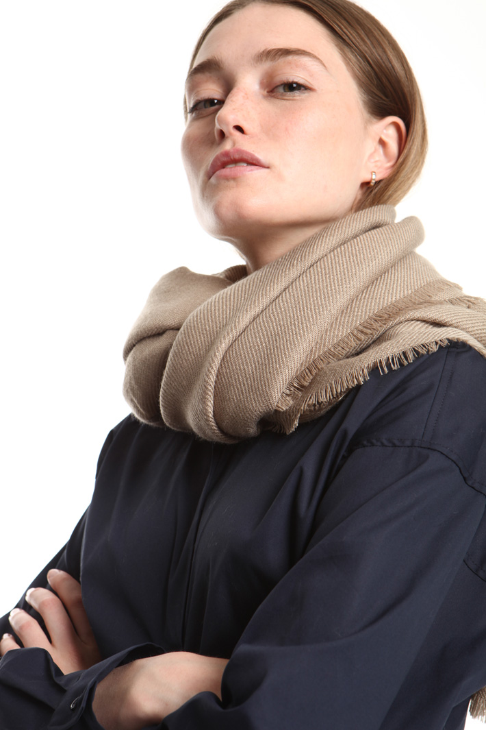 Fringed scarf Intrend Fringed scarf Intrend