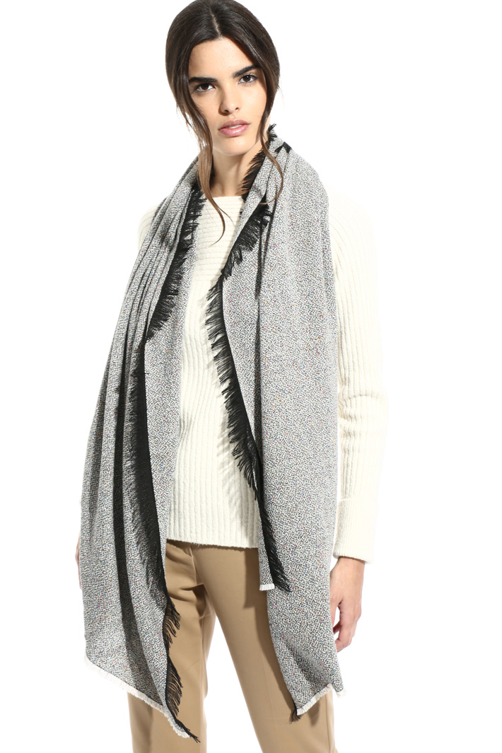 Contrast fringed scarf Intrend Contrast fringed scarf Intrend