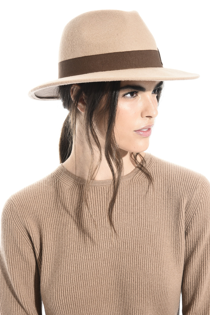 Felted cotton hat Intrend Felted cotton hat Intrend