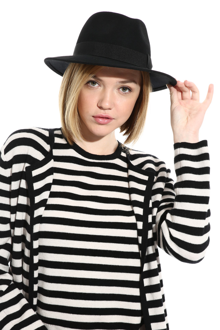 Felted cotton hat Intrend Felted cotton hat Intrend