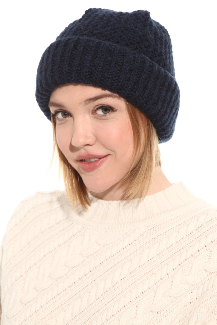 Mohair blend knit hat Intrend Mohair blend knit hat Intrend