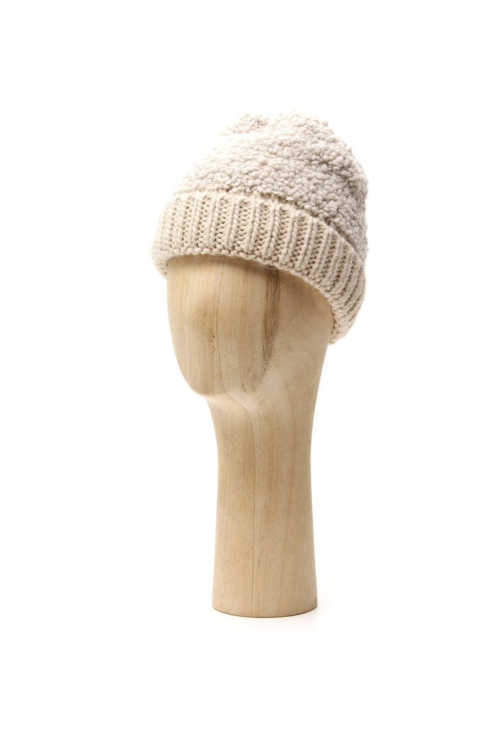 Bouclé wool knit hat Intrend Bouclé wool knit hat Intrend