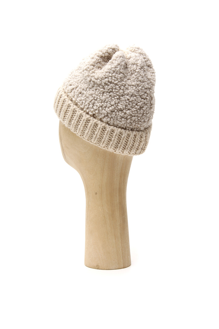 Bouclé wool knit hat Intrend Bouclé wool knit hat Intrend