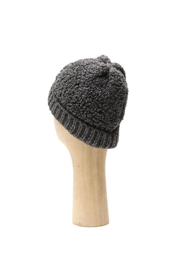 Bouclé wool knit hat Intrend Bouclé wool knit hat Intrend
