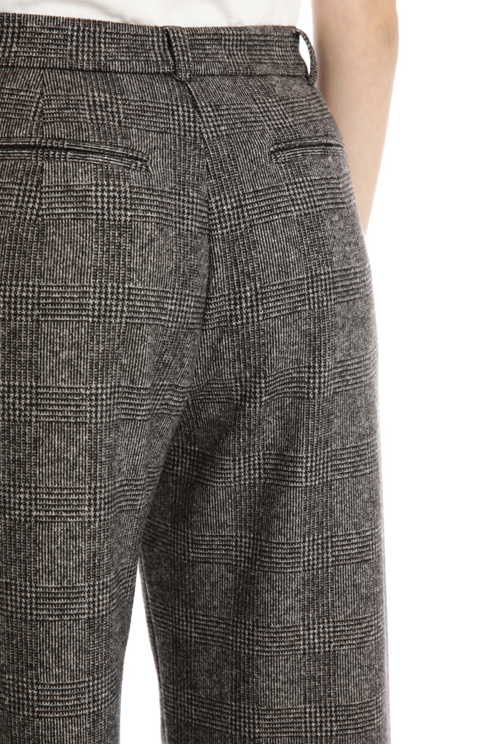 Viscose blend trousers Intrend Viscose blend trousers Intrend