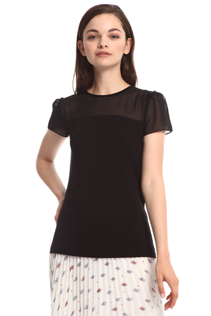 Top with georgette yoke Intrend Top with georgette yoke Intrend
