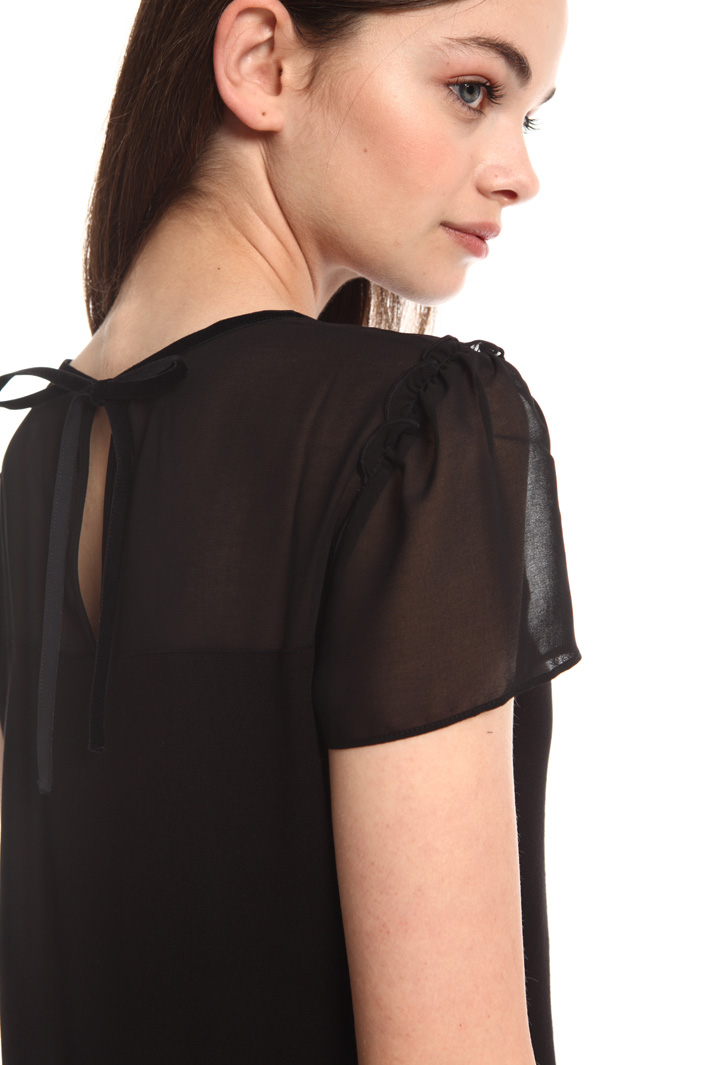 Top with georgette yoke Intrend Top with georgette yoke Intrend