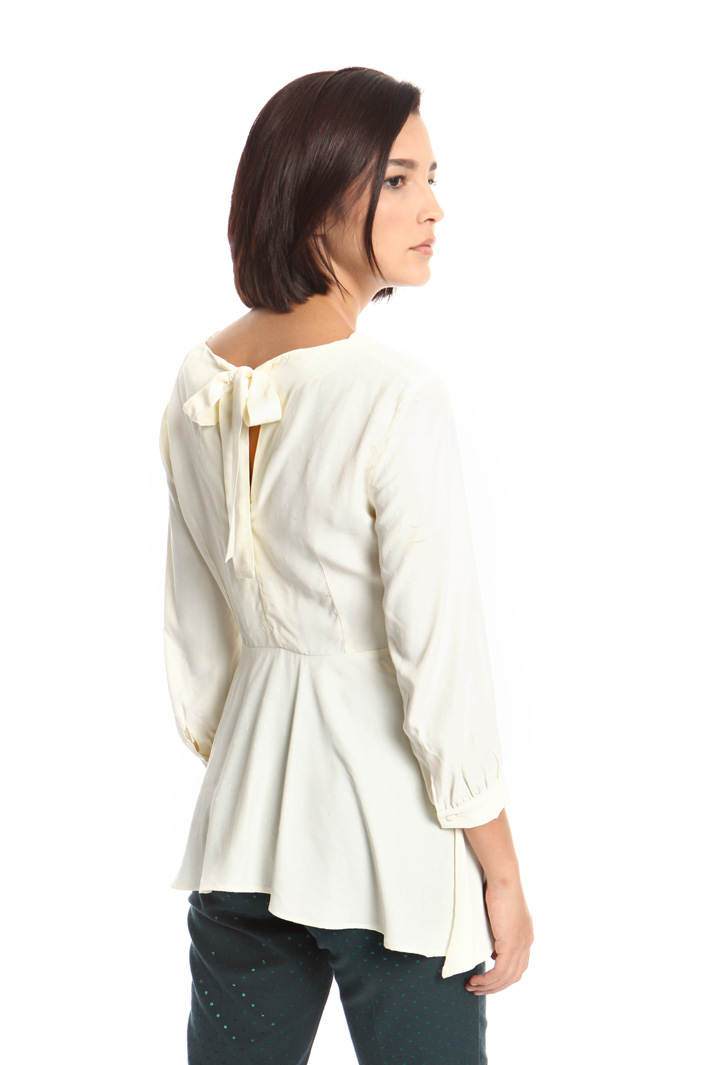 Fluid jacquard blouse Intrend Fluid jacquard blouse Intrend