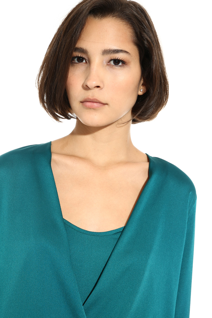 Blouse in hammered satin Intrend Blouse in hammered satin Intrend