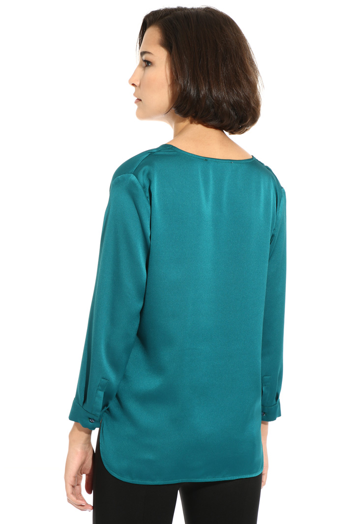 Blouse in hammered satin Intrend Blouse in hammered satin Intrend