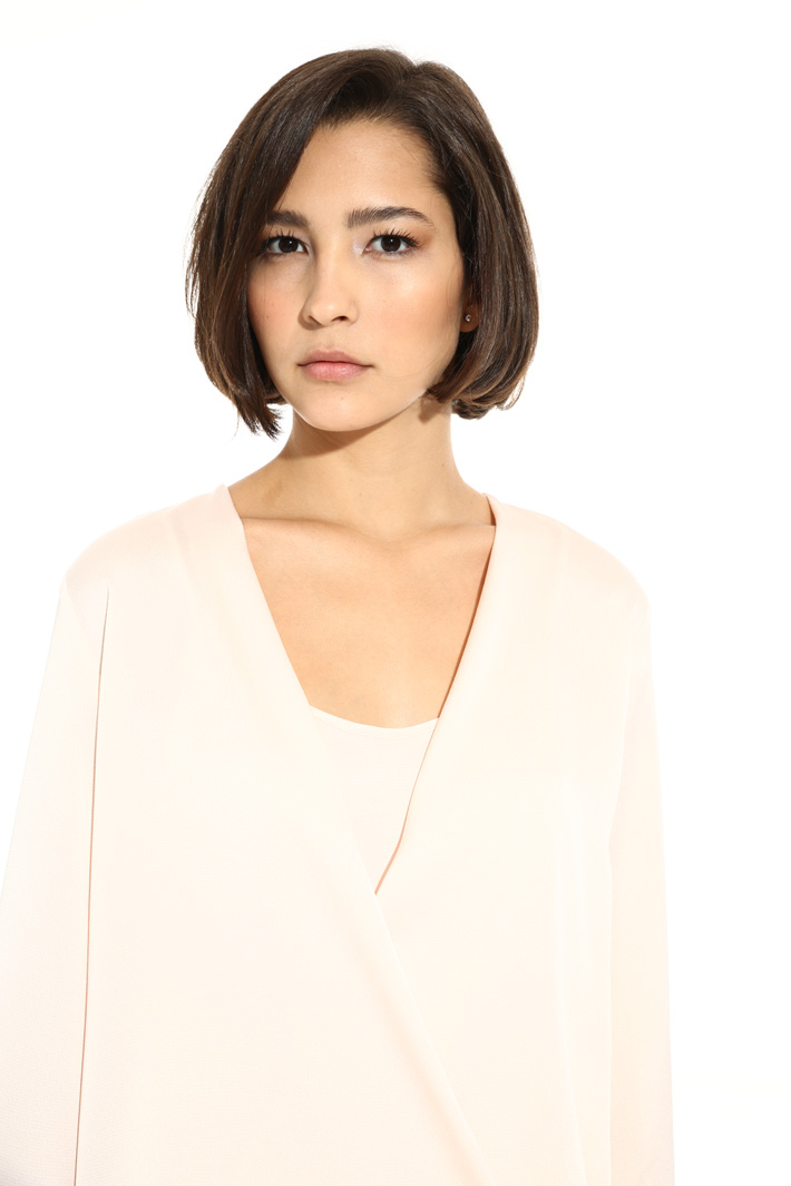 Blouse in hammered satin Intrend Blouse in hammered satin Intrend