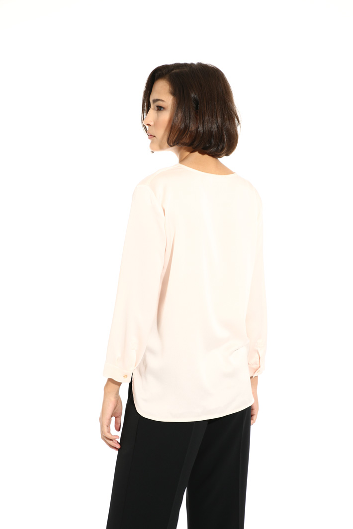 Blouse in hammered satin Intrend Blouse in hammered satin Intrend