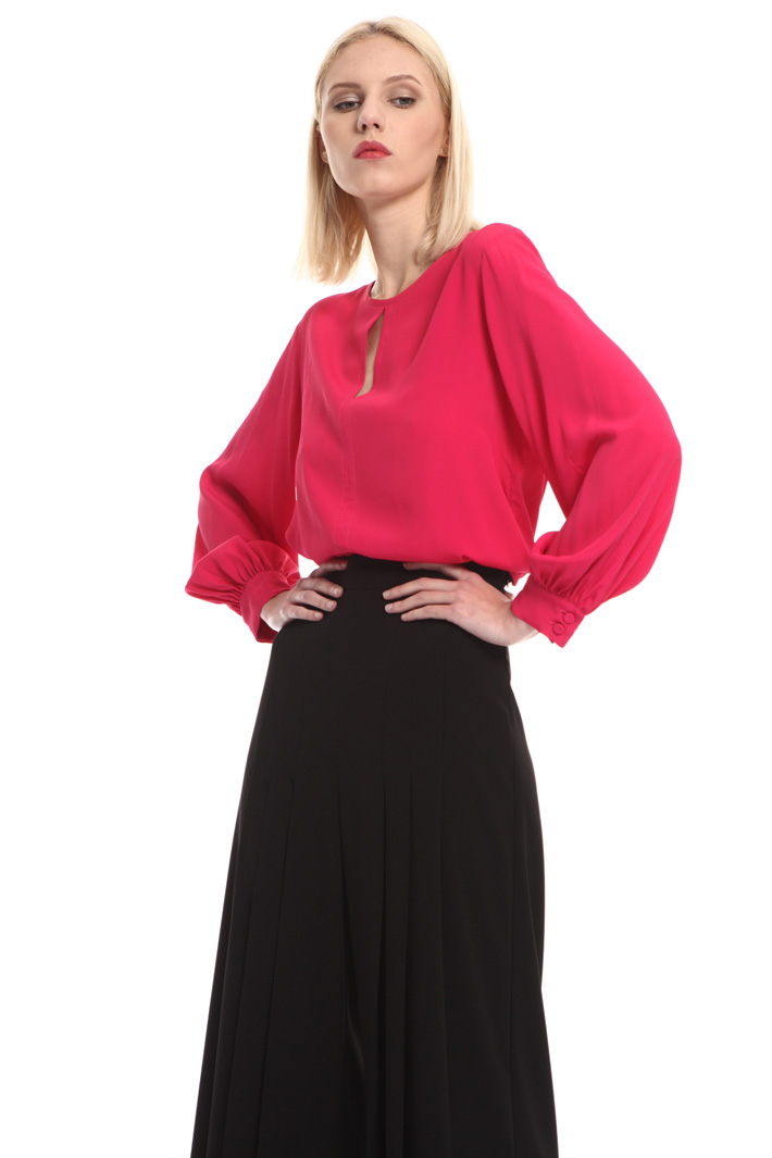 Silk crepe blouse Intrend Silk crepe blouse Intrend