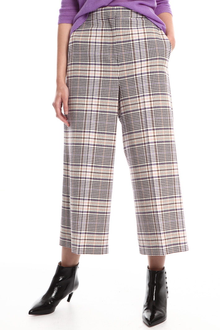 Cropped yarn-dyed trousers Intrend Cropped yarn-dyed trousers Intrend