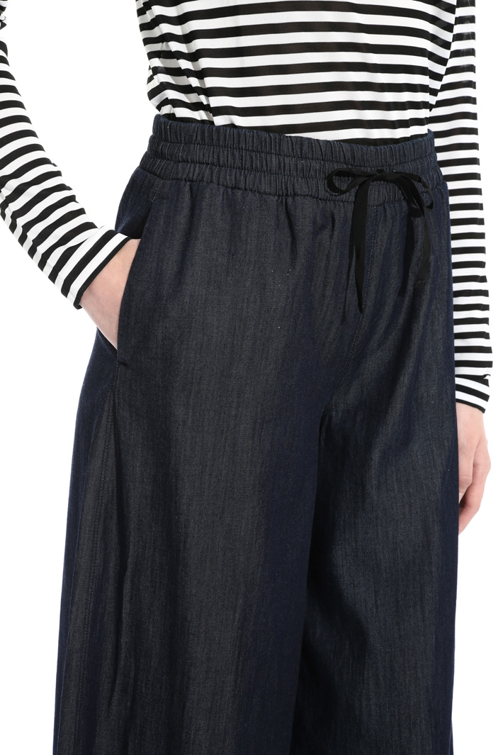 Wide leg denim trousers Intrend Wide leg denim trousers Intrend