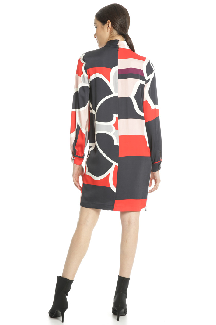 Dress with cut-out Intrend Dress with cut-out Intrend