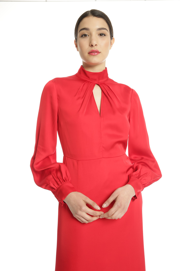 Long satin dress Intrend Long satin dress Intrend