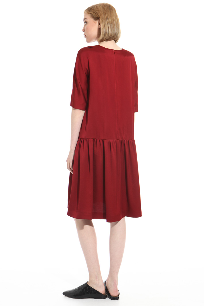 Short satin dress Intrend Short satin dress Intrend