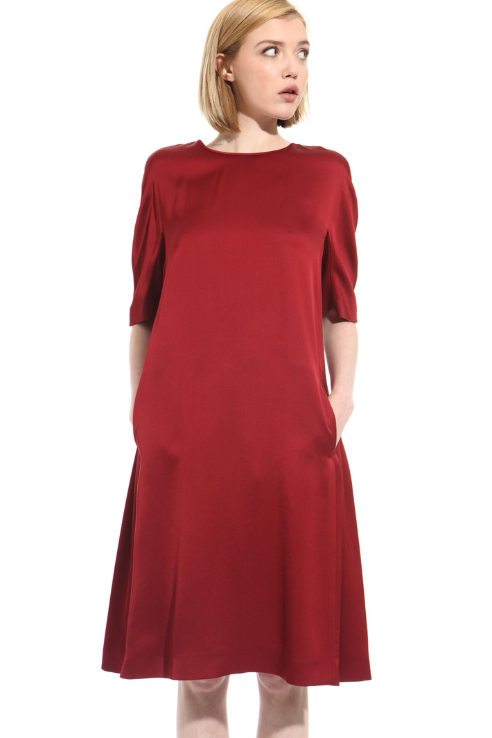 Short satin dress Intrend Short satin dress Intrend