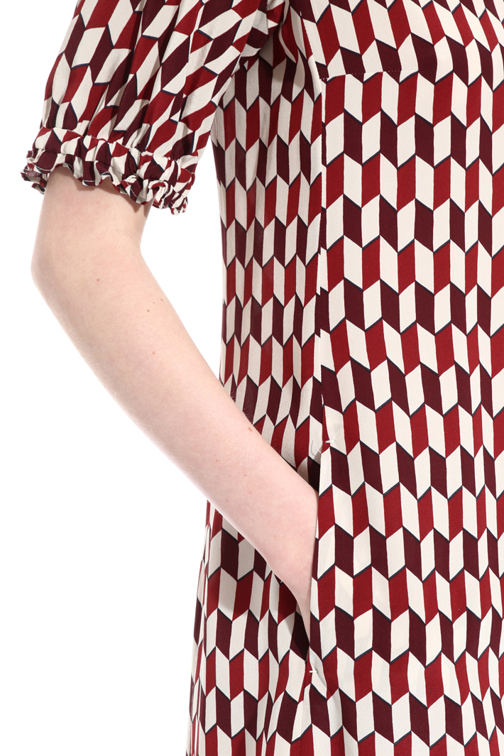Short silk dress Intrend Short silk dress Intrend