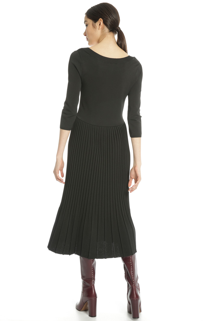 Knitted viscose dress Intrend Knitted viscose dress Intrend