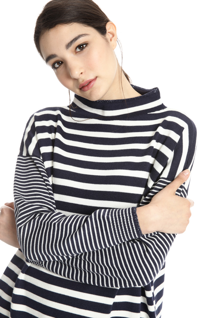 Wool blend yarn sweater Intrend Wool blend yarn sweater Intrend