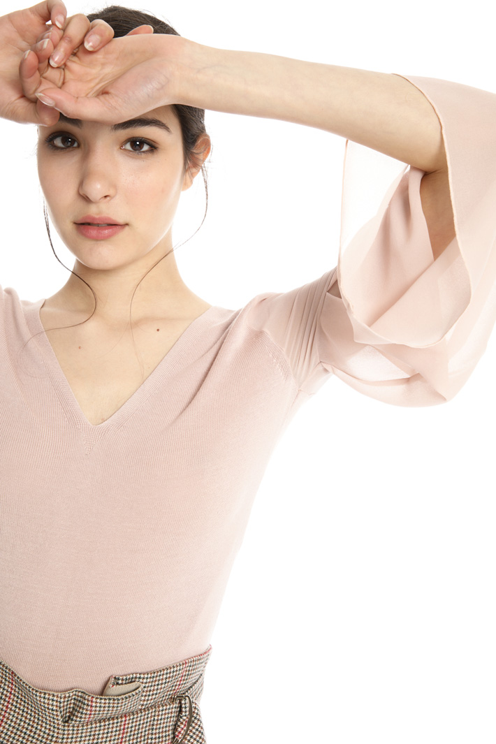 Sweater with georgette sleeves Intrend Sweater with georgette sleeves Intrend