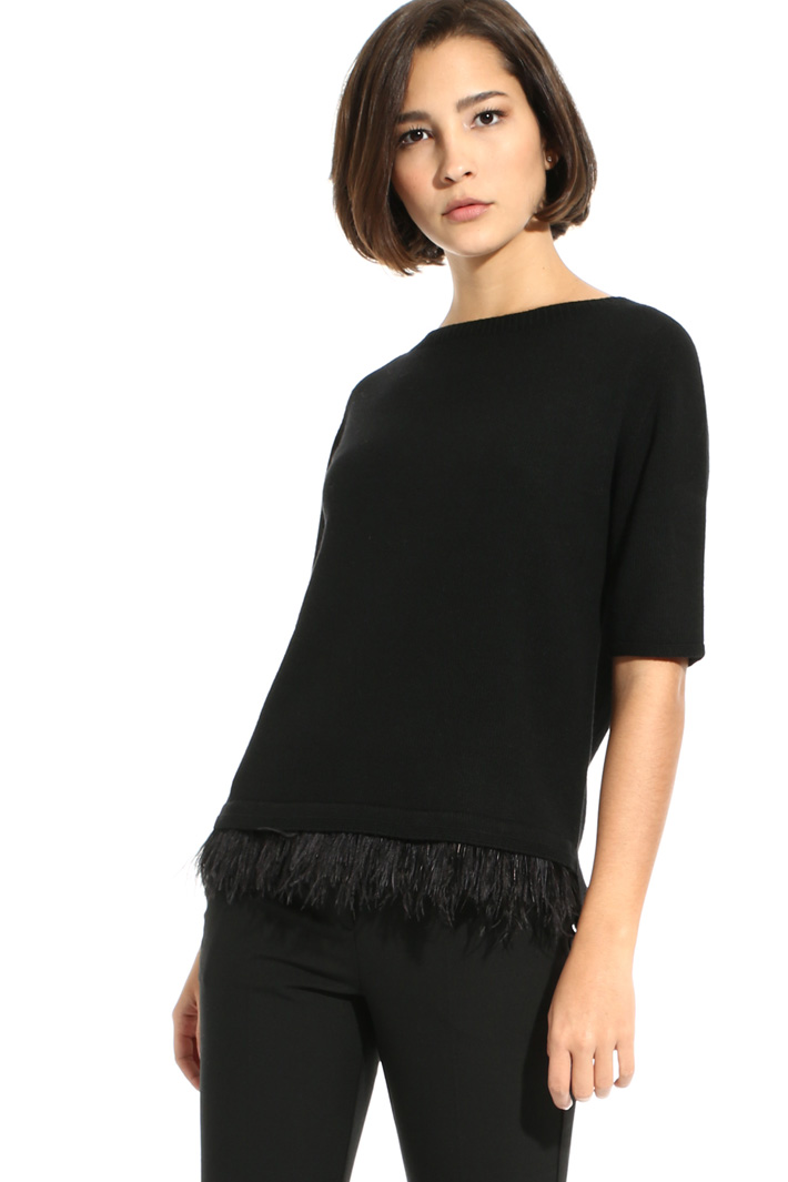Feather trim sweater Intrend Feather trim sweater Intrend