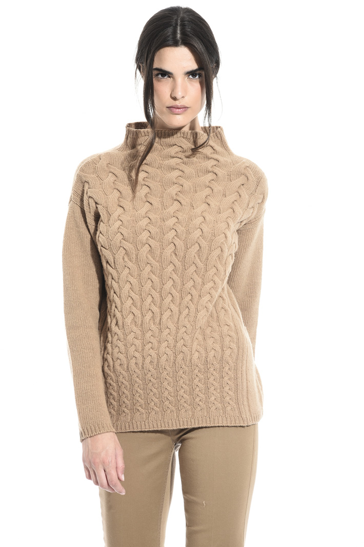 Braided knit sweater Intrend Braided knit sweater Intrend