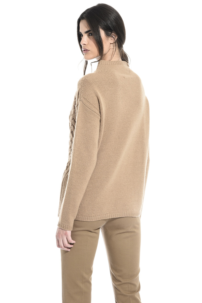 Braided knit sweater Intrend Braided knit sweater Intrend