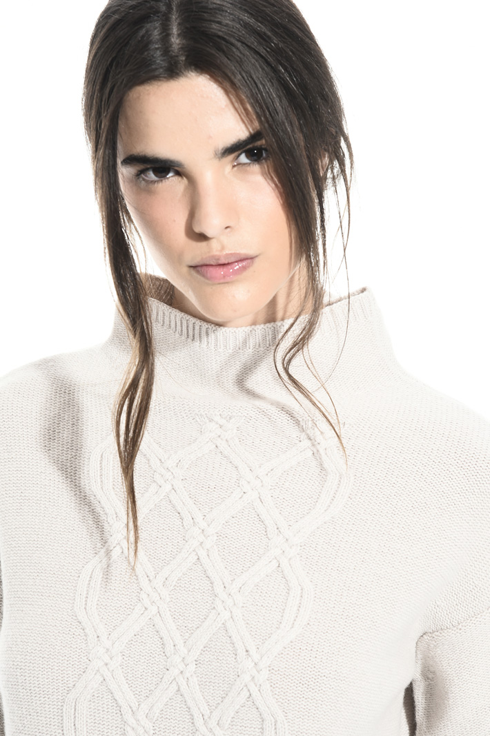Braid knit sweater Intrend Braid knit sweater Intrend