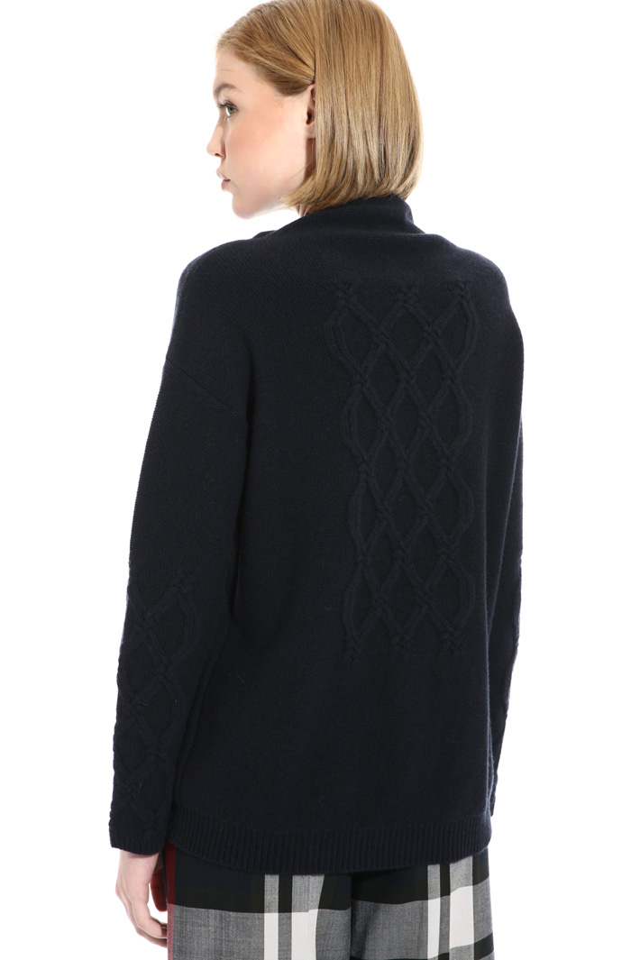 Braid knit sweater Intrend Braid knit sweater Intrend