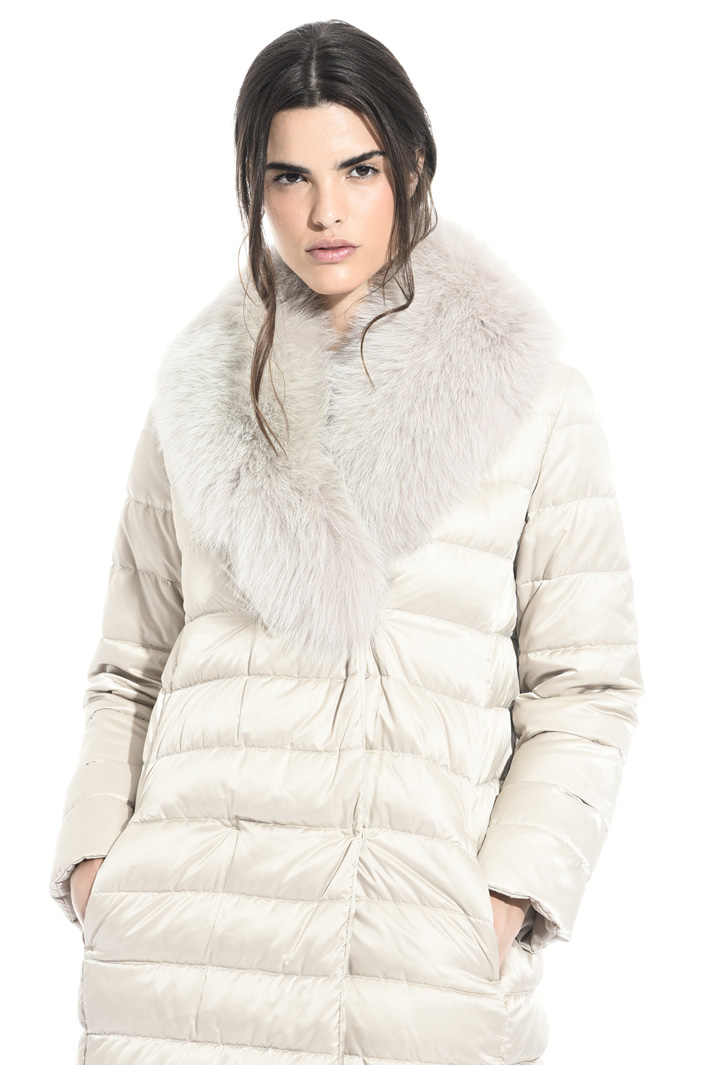 Fur trimmed down coat Intrend Fur trimmed down coat Intrend