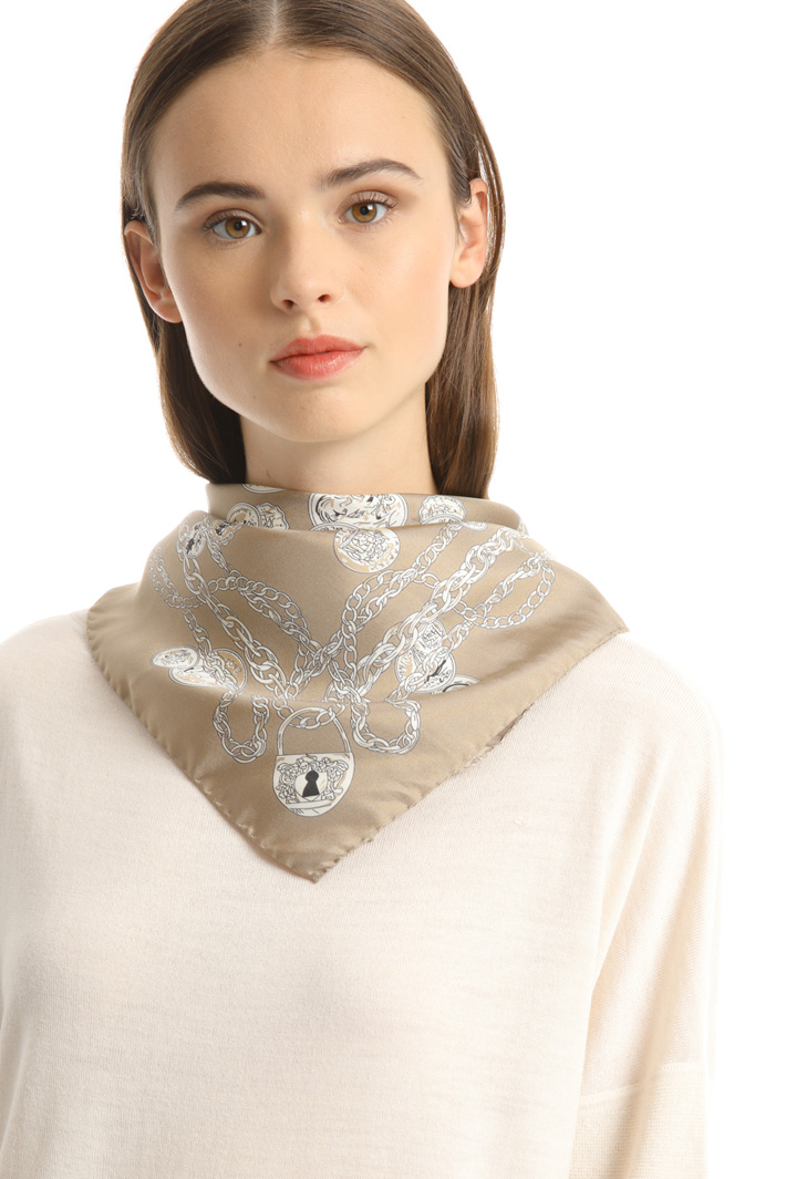 Pure silk foulard Intrend Pure silk foulard Intrend