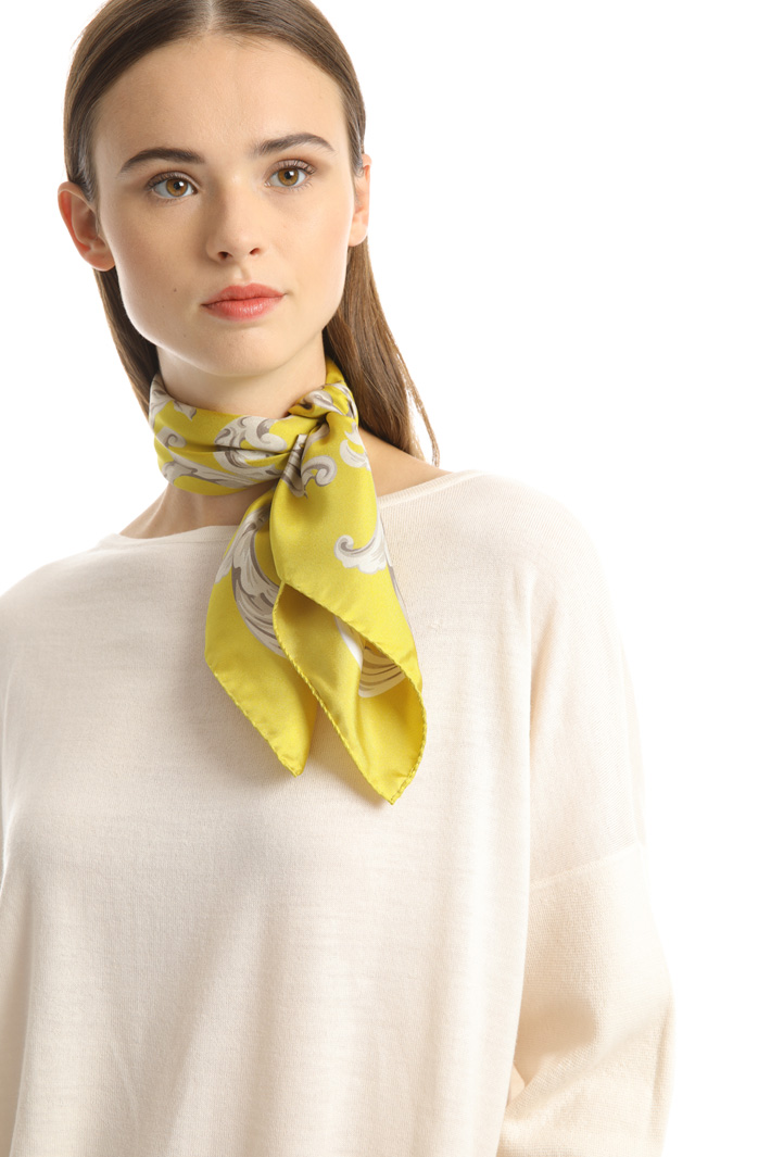 Pure silk foulard Intrend Pure silk foulard Intrend