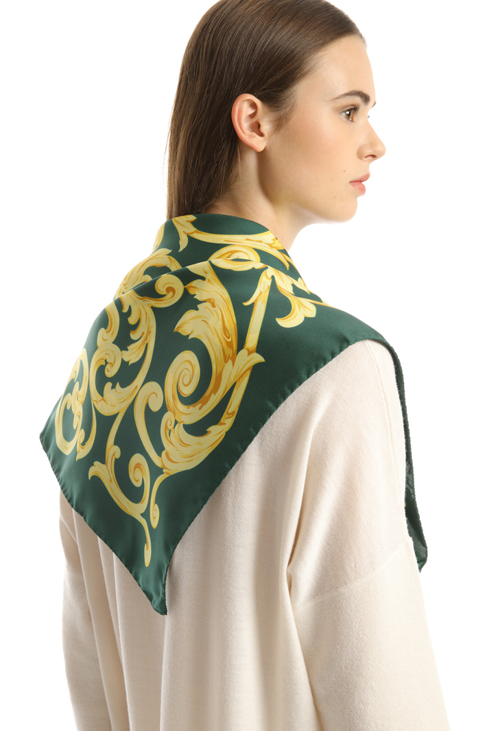 Pure silk foulard Intrend Pure silk foulard Intrend