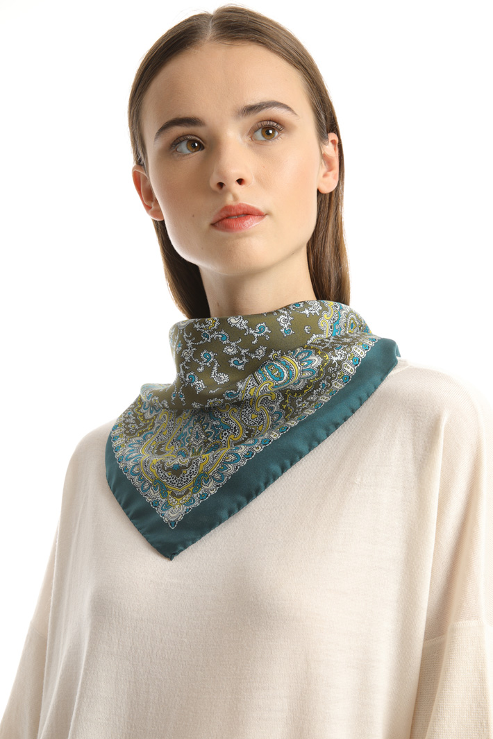 Pure silk foulard Intrend Pure silk foulard Intrend