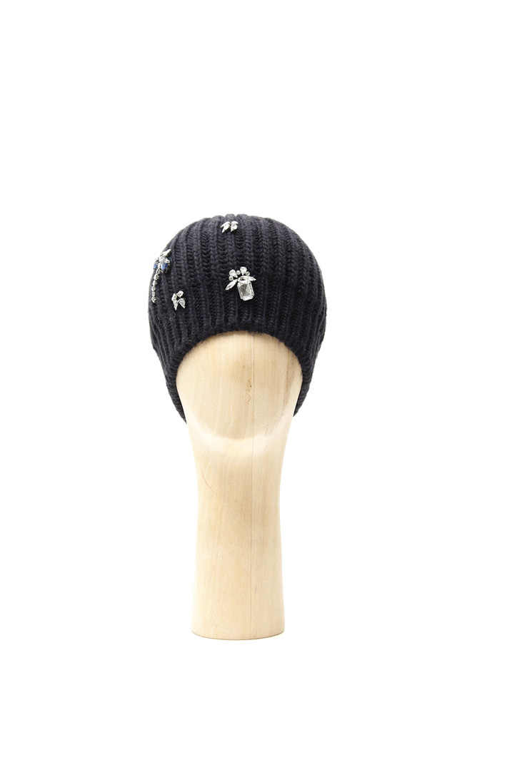 Knit hat with rhinestones Intrend Knit hat with rhinestones Intrend