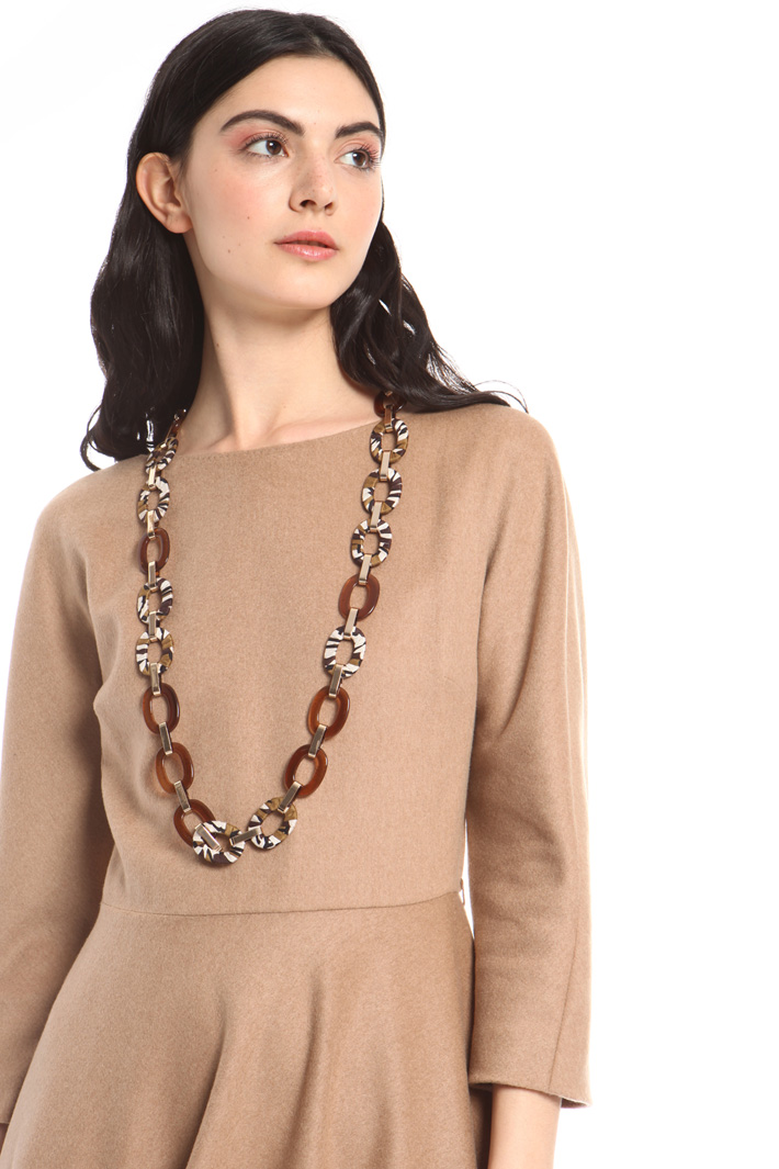 Geometrical resin necklace Intrend Geometrical resin necklace Intrend