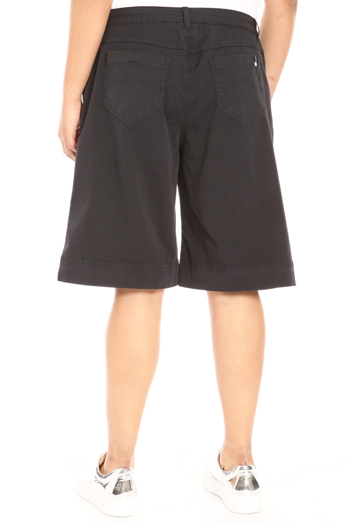 Short trousers in pure cotton Intrend Short trousers in pure cotton Intrend
