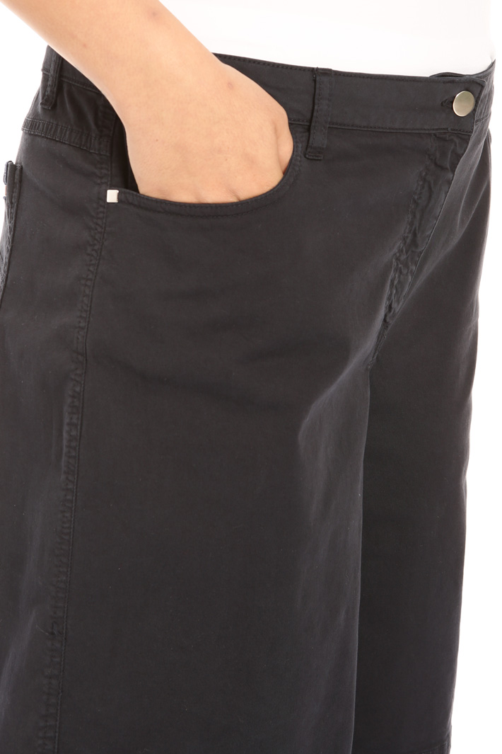 Short trousers in pure cotton Intrend Short trousers in pure cotton Intrend