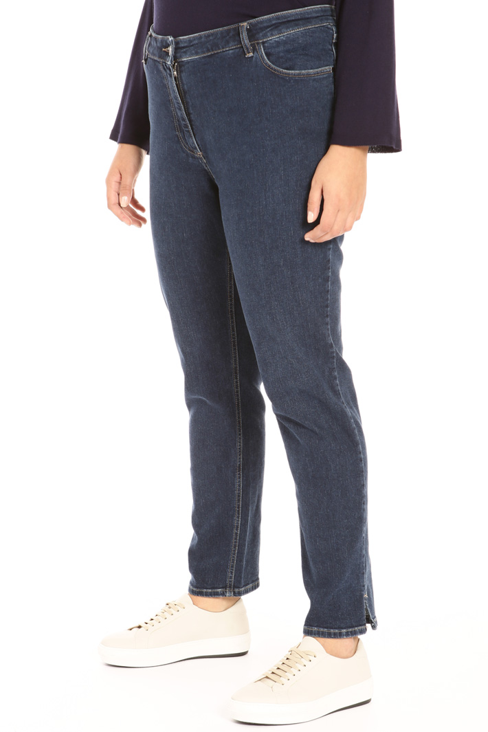 Semi-fitting denim trousers Intrend Semi-fitting denim trousers Intrend
