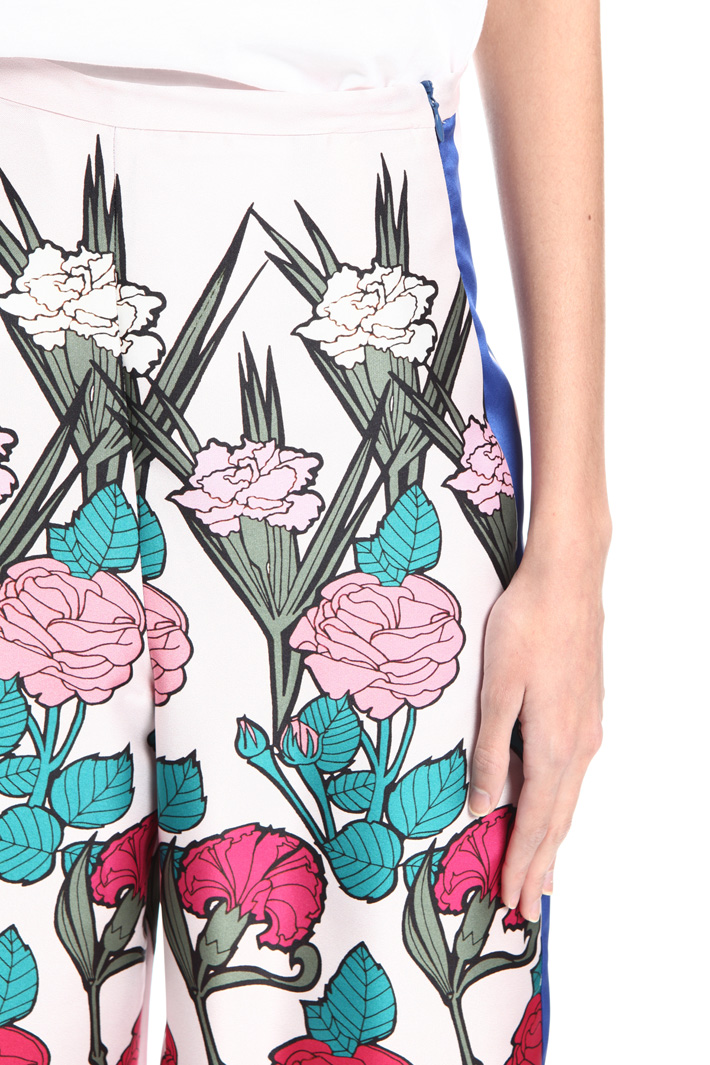 Printed twill trousers Intrend Printed twill trousers Intrend