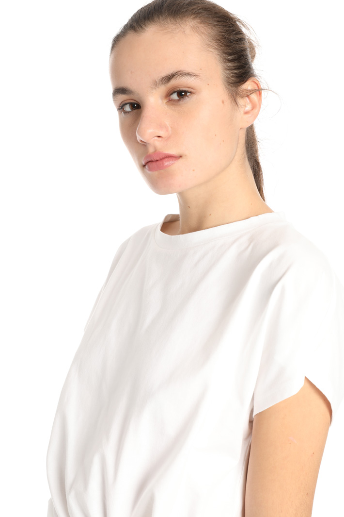 Knotted T-shirt Intrend Knotted T-shirt Intrend
