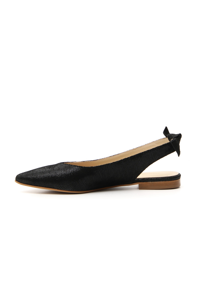 Shiny leather slingback Intrend Shiny leather slingback Intrend