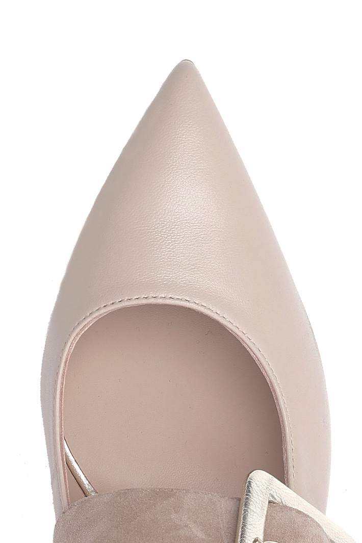 Leather sabot with buckle Intrend Leather sabot with buckle Intrend
