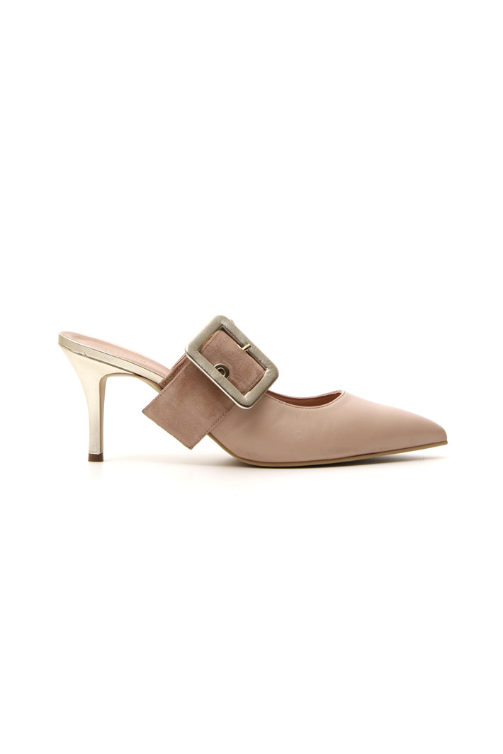 Leather sabot with buckle Intrend Leather sabot with buckle Intrend