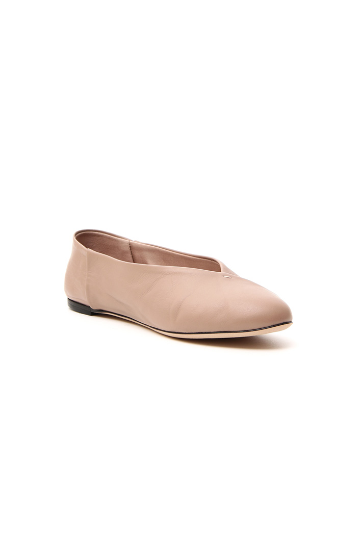 Soft leather ballerina
Intrend Soft leather ballerina
Intrend
