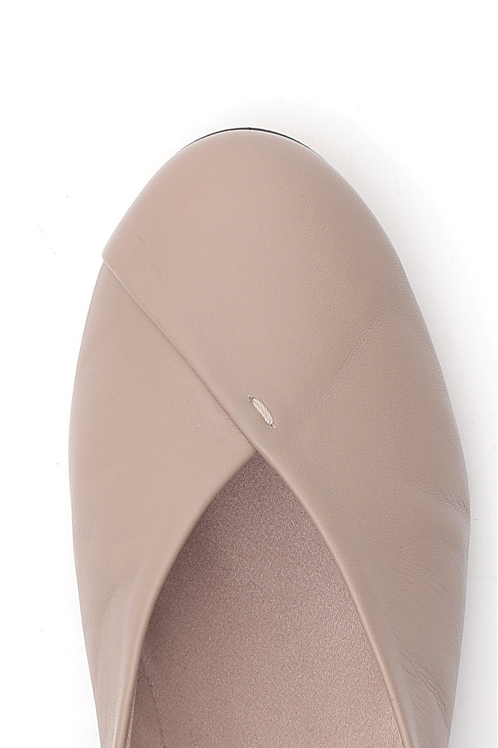 Soft leather ballerina
Intrend Soft leather ballerina
Intrend